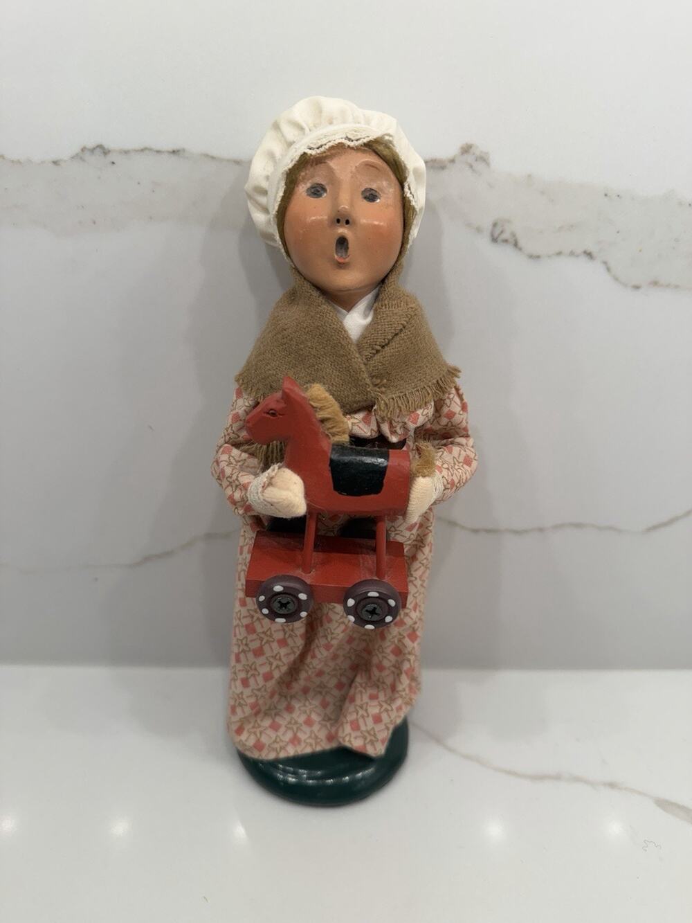 Byers’ Choice Williamsburg Girl w/ Red Horse Toy Figurine 2003